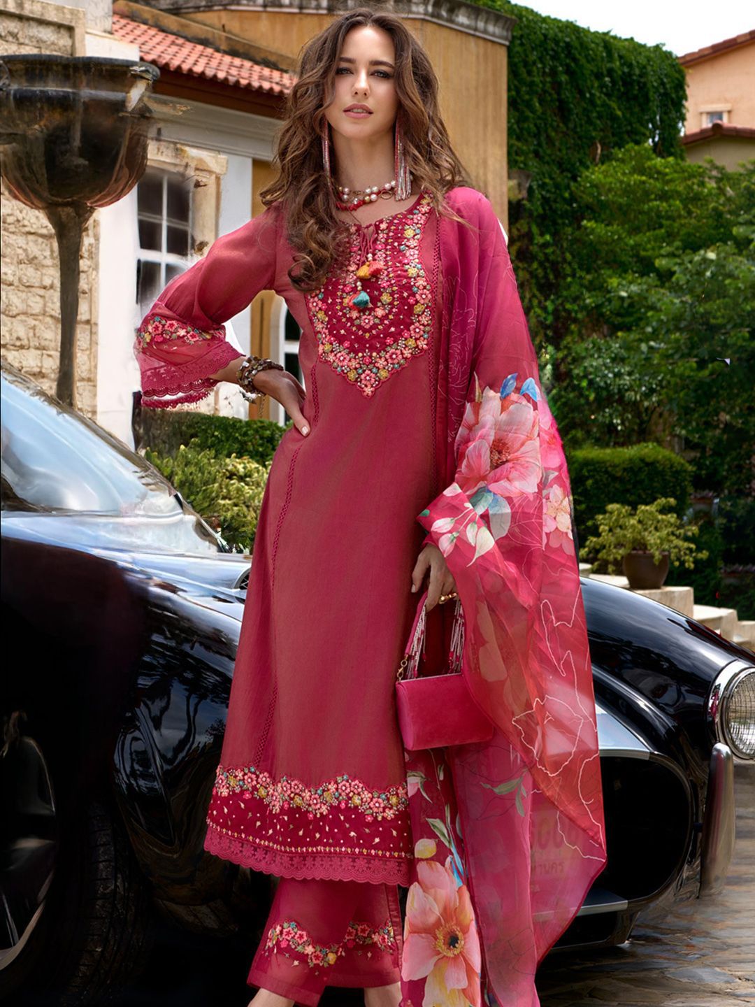 Dhiyona IE Floral Embroidered Thread Work Kurta with Trousers & Dupatta