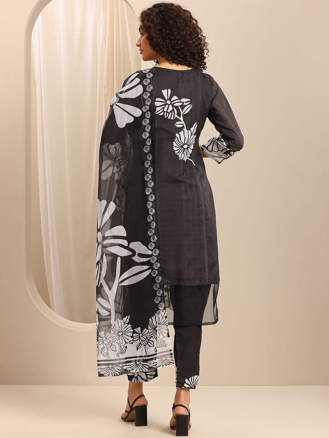 Floral Printed V-Neck Thread Work Straight Kurta With Trousers & Dupatta