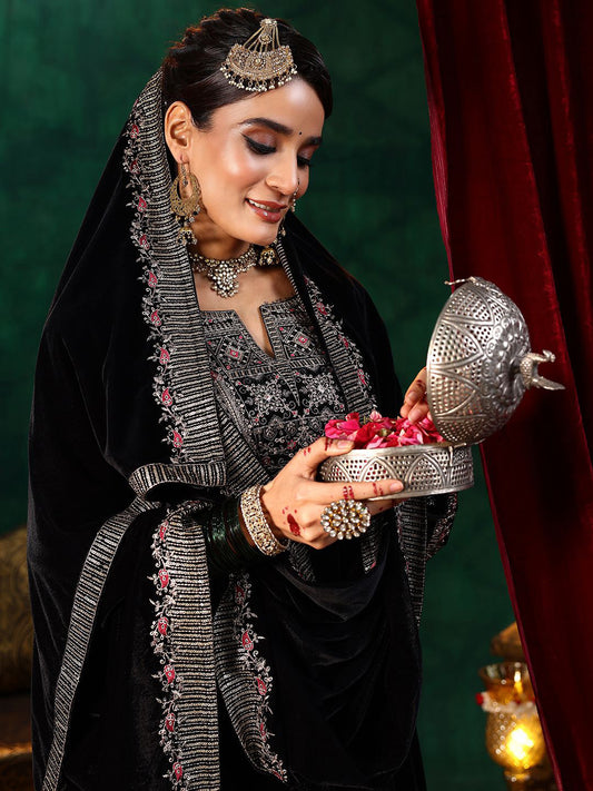 Floral Yoke Design Straight Sequinned Velvet Kurta with Trousers & Dupatta