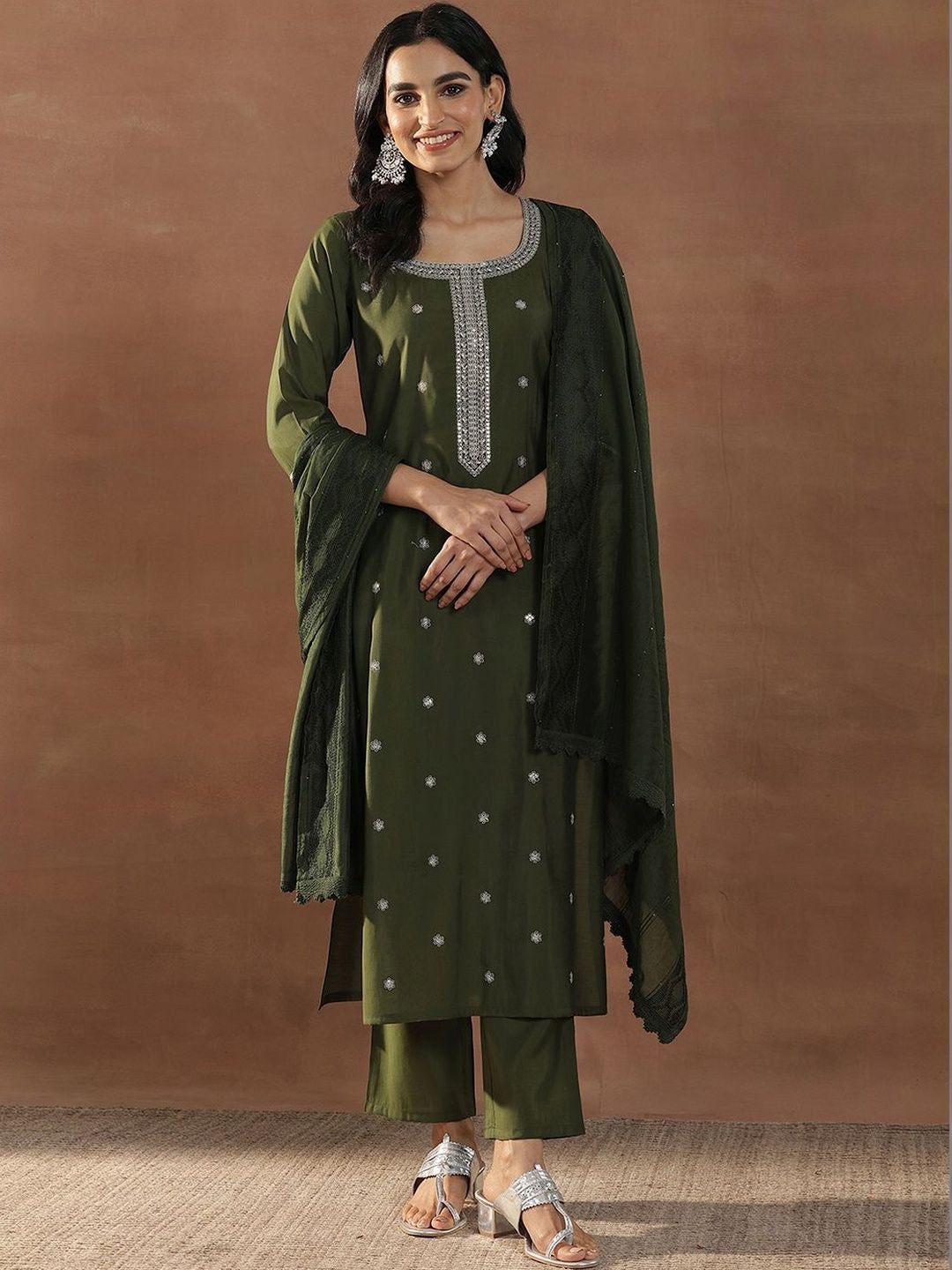 Women Floral Embroidered Regular Sequinned Kurta with Trousers & With Dupatta