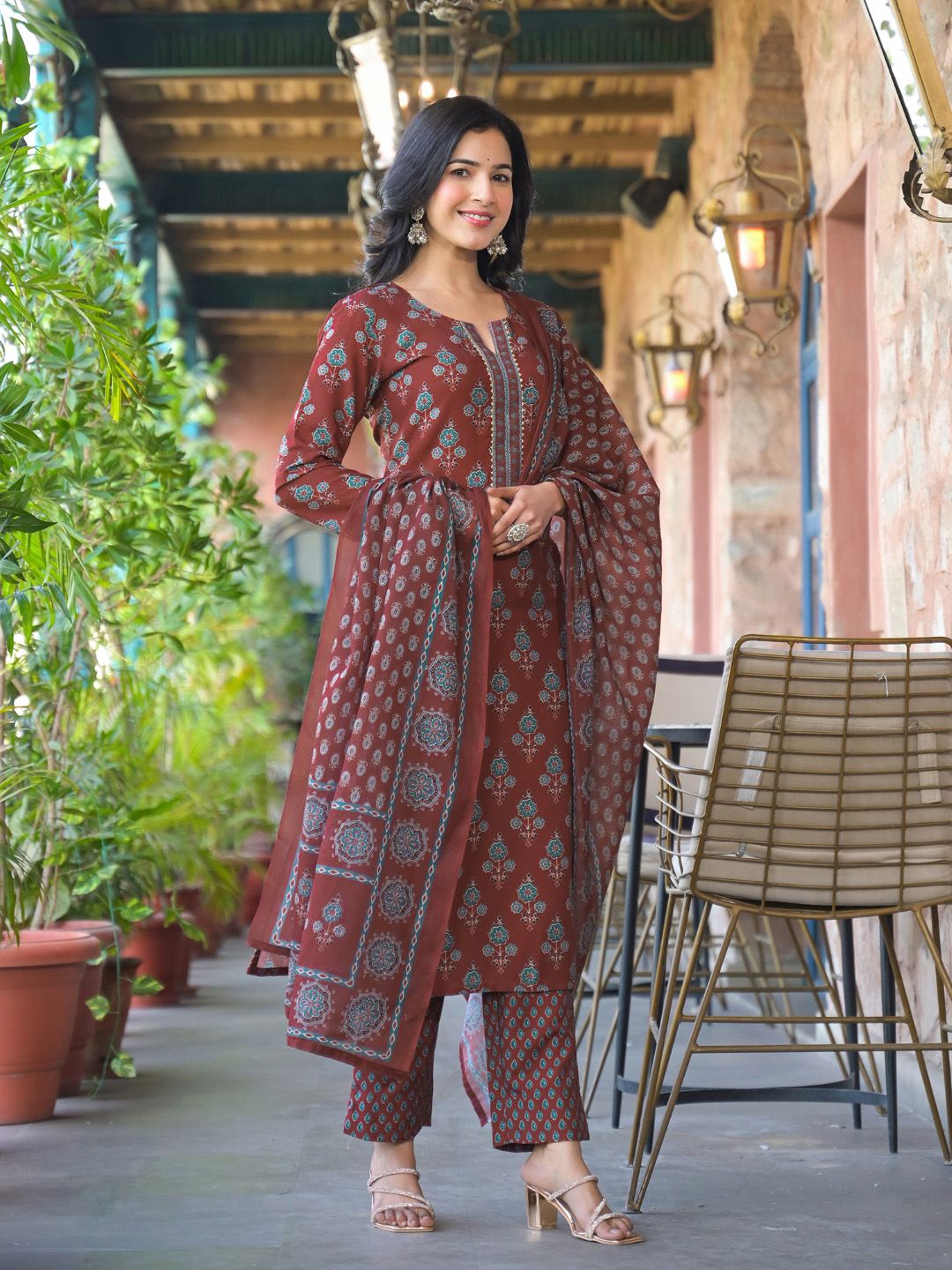 Dhiyona KL Women Floral Printed Regular Kurta with Trousers & With Dupatta