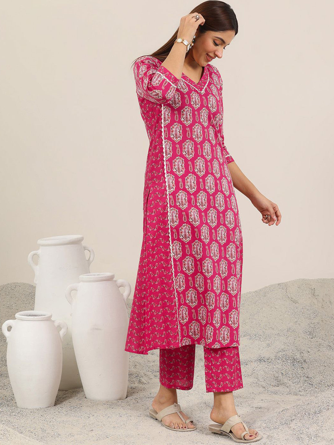 Paisley Printed V-Neck Straight Kurta With Trouser