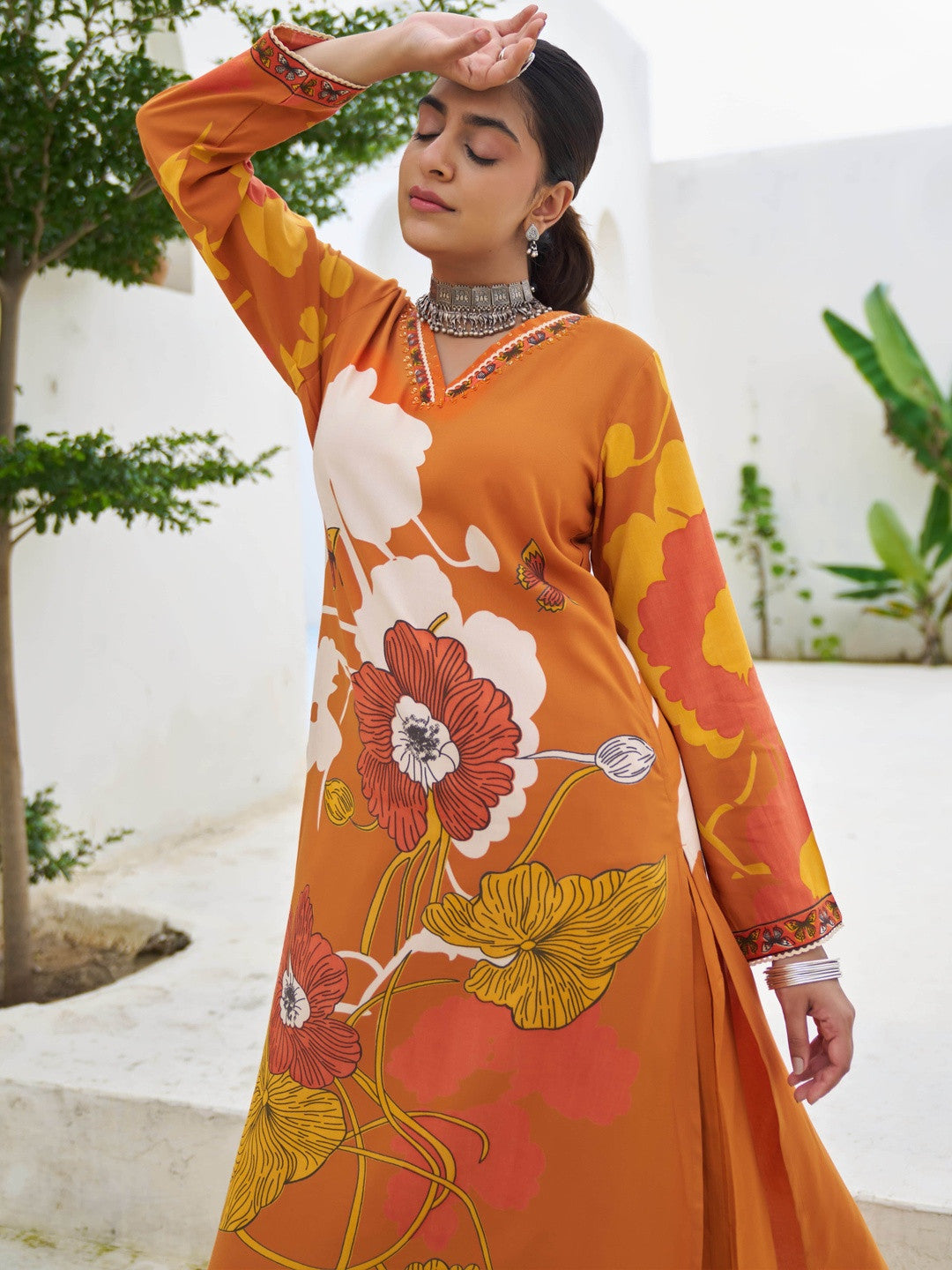 Women Floral Printed Regular Sequinned Kurta with Palazzos
