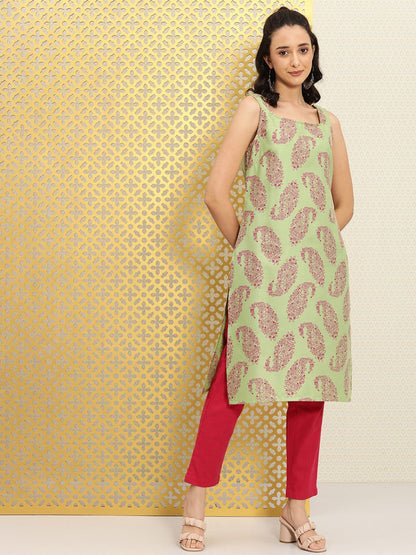 Dhiyona OD  Women Green & Fuchsia Paisley Printed Straight Rozana Kurta
