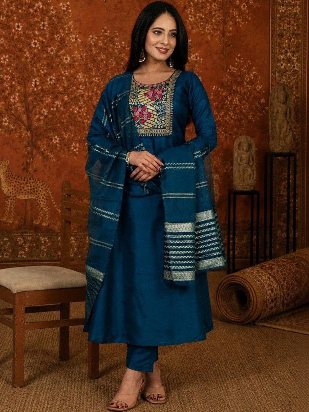 Women Ethnic Motifs Embroidered Regular Thread Work Kurta with Trousers & With Dupatta