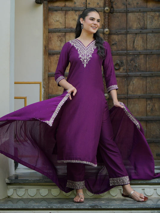 Women Floral Yoke Design Regular Kurta with Trousers & With Dupatta
