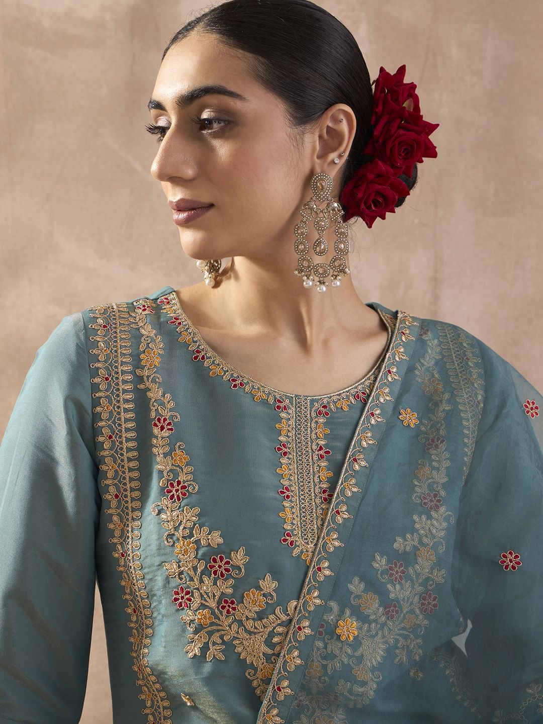 Dhiyona IE Floral Embroidered Round Neck Thread Work Kurta With Palazzos & Dupatta