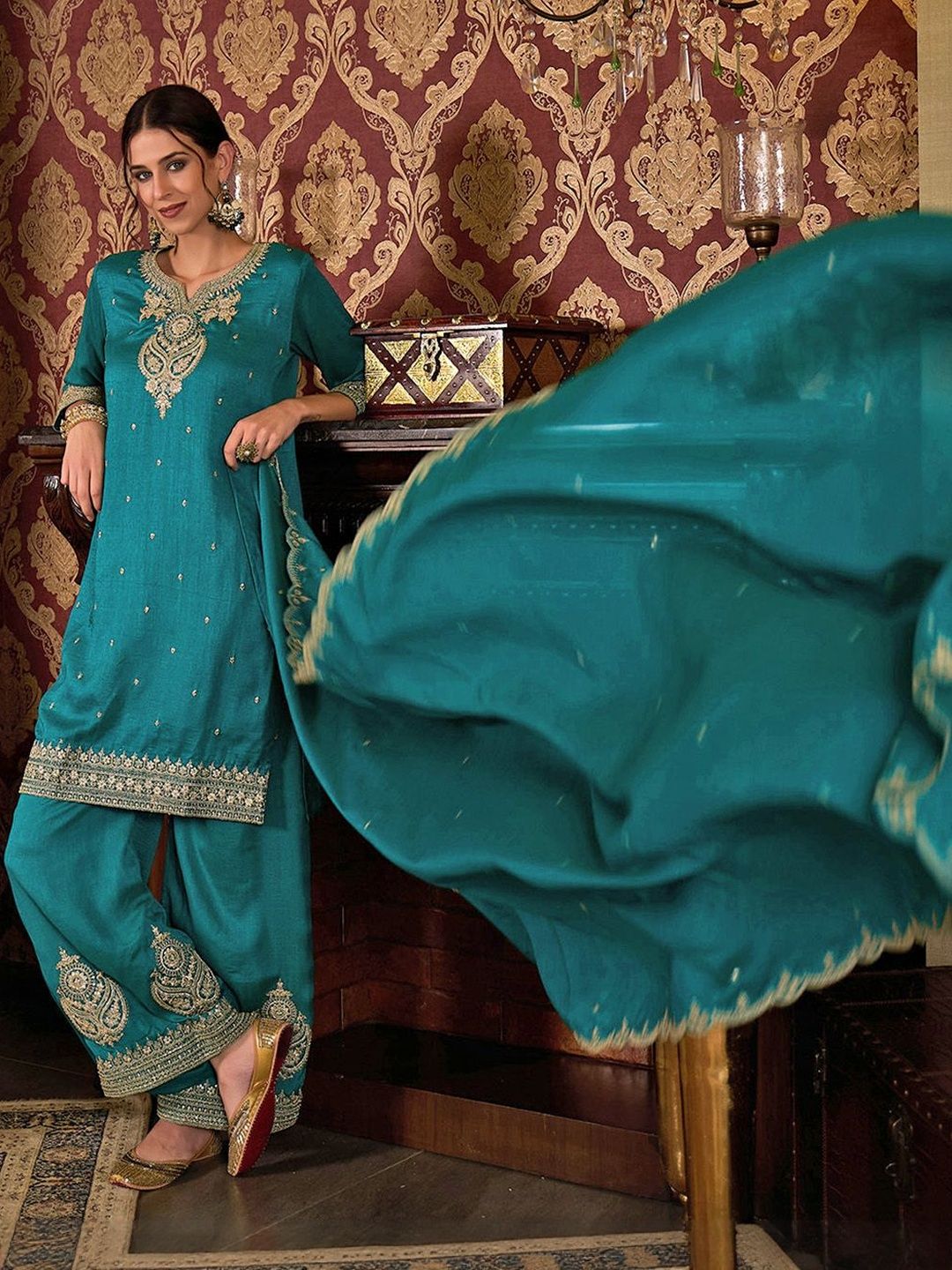 Dhiyona CH Ethnic Motifs Embroidered V-Neck Straight Kurta With Patiala & Dupatta