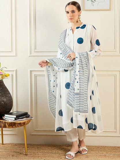 Dhiyona IE Women Off White Kurta Sets