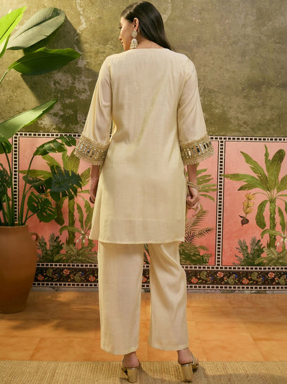 Embroidered Round Neck Kurta & Trousers Kurta Sets