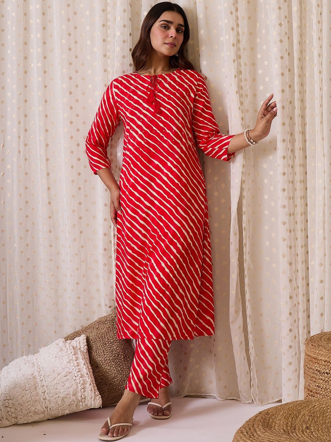 Women Leheriya Printed Regular Sequinned Kurta with Trousers