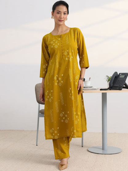 Women Ethnic Motifs Printed Regular Kurta with Trousers