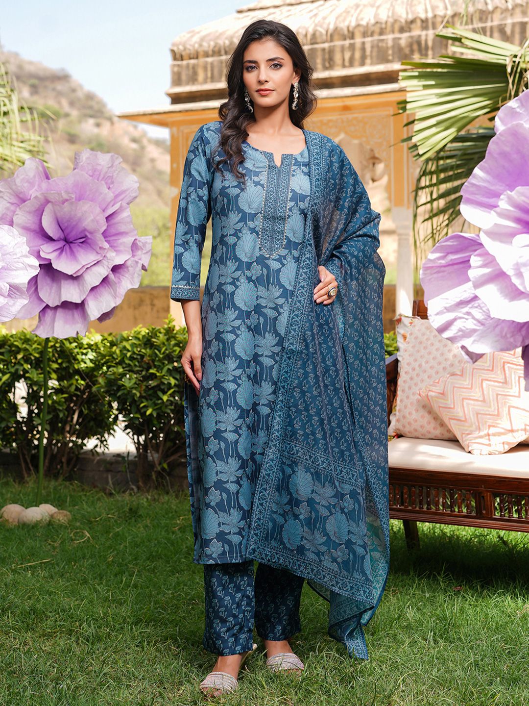 Dhiyona KL Women Floral Printed Kurta with Trousers & Dupatta