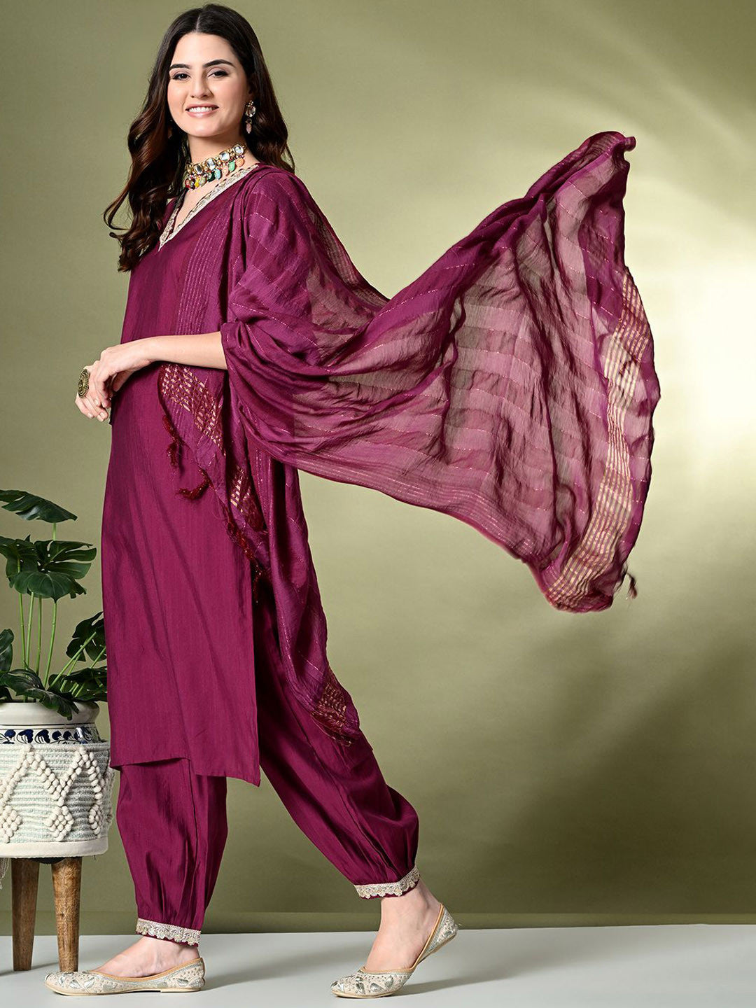 Embroidered Regular Thread Work Kurta with Salwar & With Dupatta