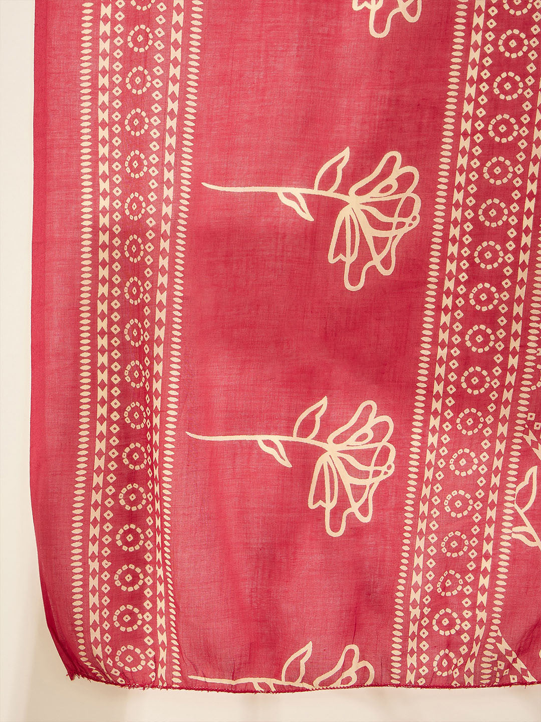 Women Floral Printed Regular Beads and Stones Kurta with Trousers & With Dupatta