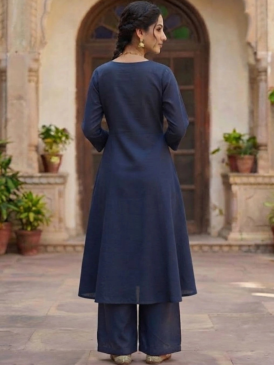 Women Floral Embroidered Regular Thread Work Pure Cotton Kurta with Trousers & With Dupatta