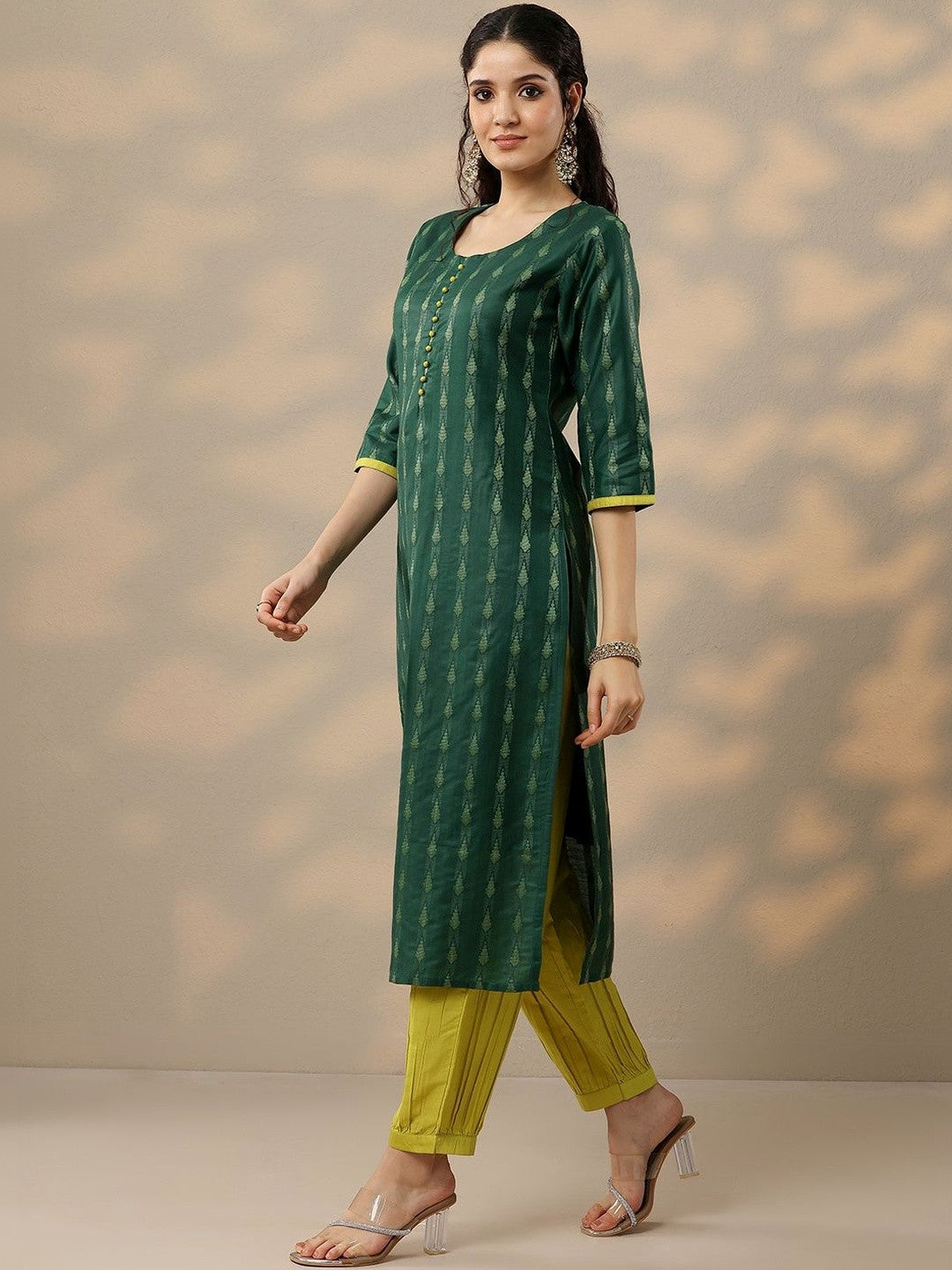 Women Ethnic Motifs Printed Regular Kurta with Trousers & With Dupatta