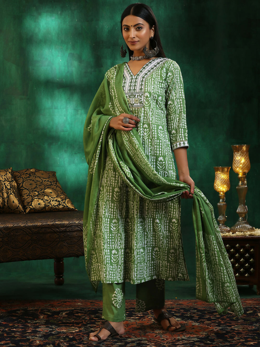 Women's LB Green Printed Cotton Straight Suit With Dupatta