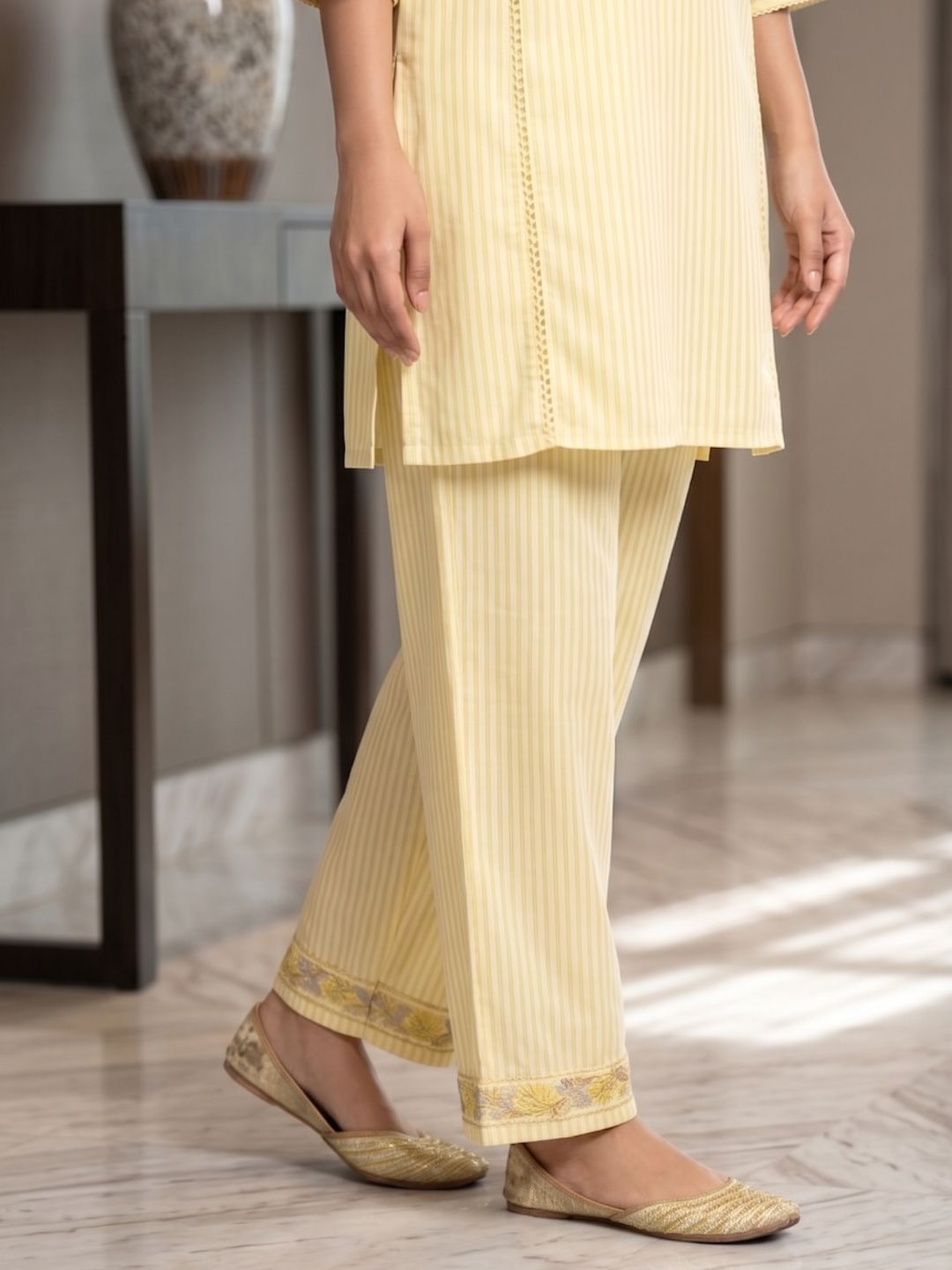 ITI DAFFODIL COTTON KURTA PANT SET