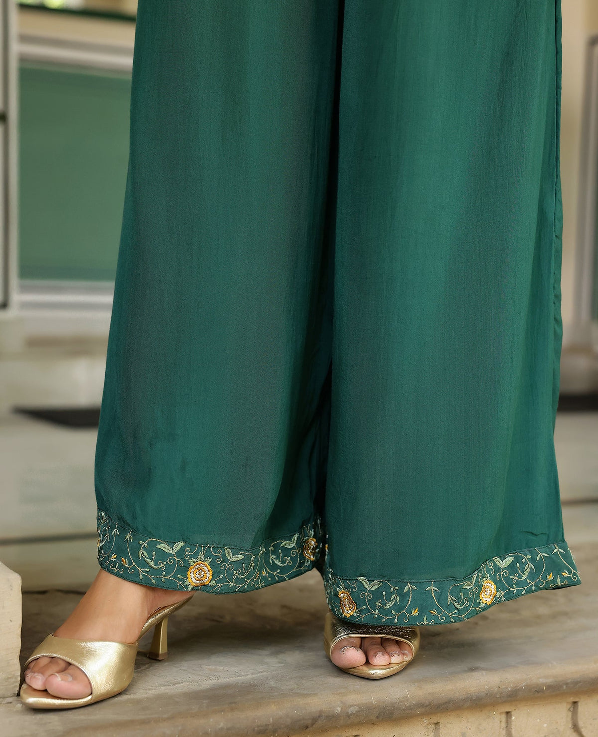 Jaalini Green Crepe Kurta Set
