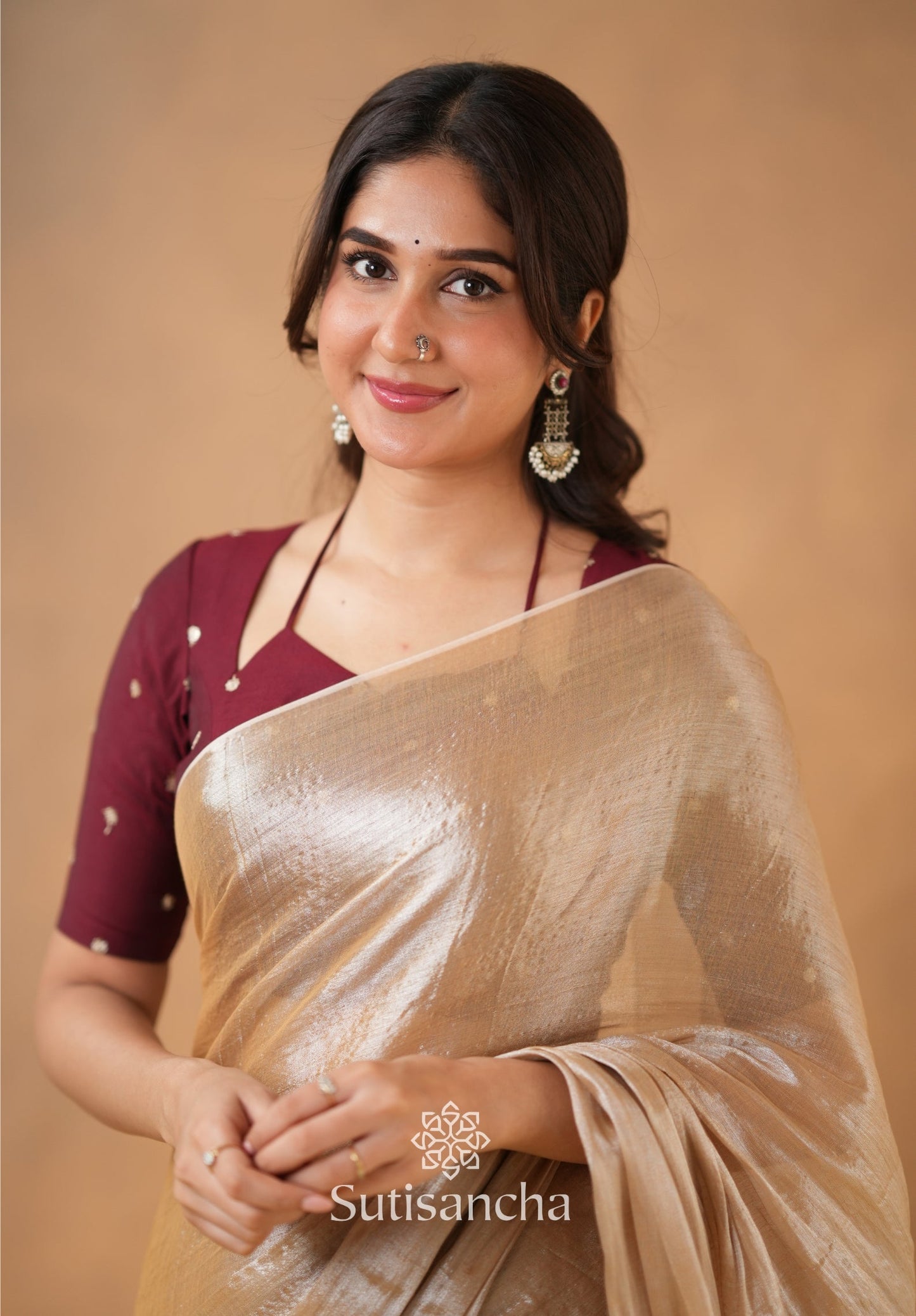Dhiyona SS Ivory Gold Horizon – Flowing with Regal Charm