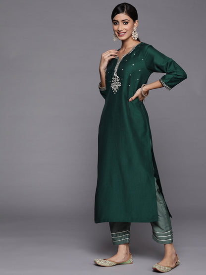 Dhiyona VR Women's Green Embroidered Kurta With Contrast Bottom And Dupatta