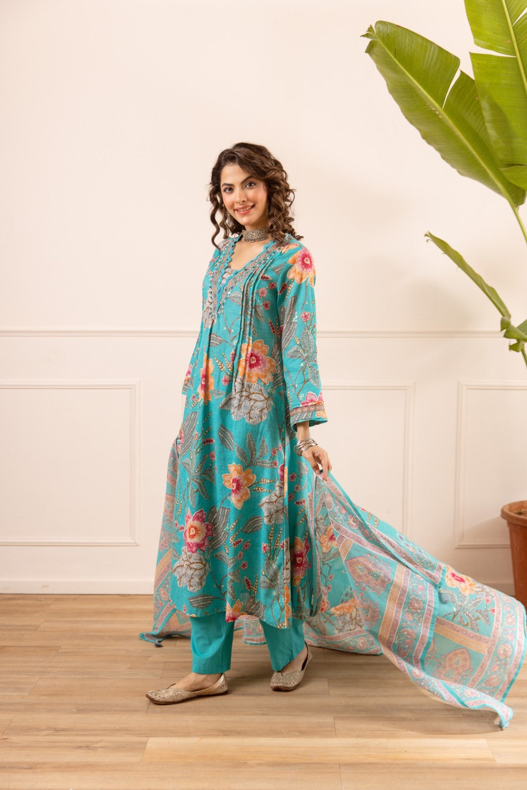 Karen artic embroidery cotton suit set