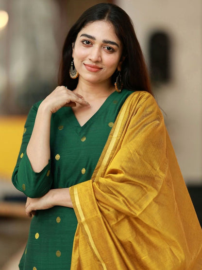 Dhiyona KL Women Regular Kurta with Trousers & With Dupatta Kurta Sets