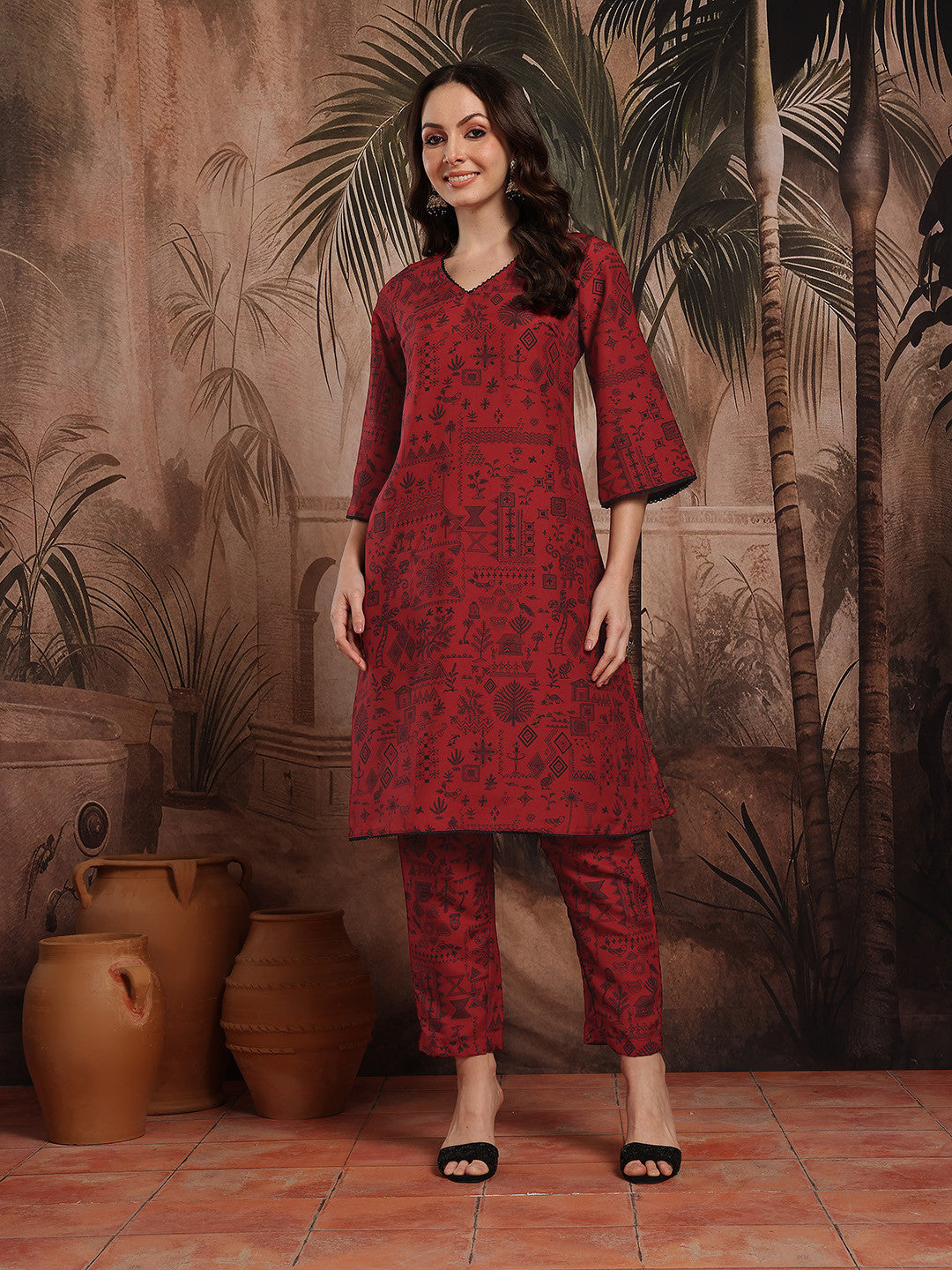 Women Tribal Printed Kurta with Trousers