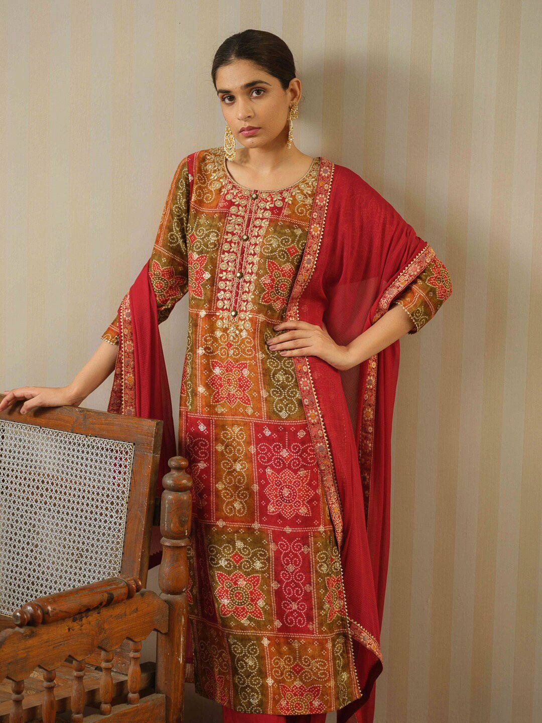 Dhiyona IS Women's Bandhani Printed Sequinned Round Neck Pure Silk Kurta with Trousers & Dupatta