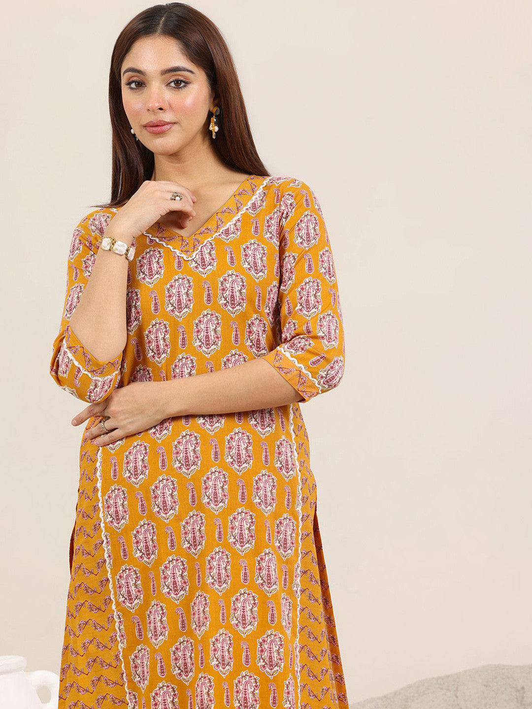 Floral Printed V-Neck Straight Kurta With Trouser