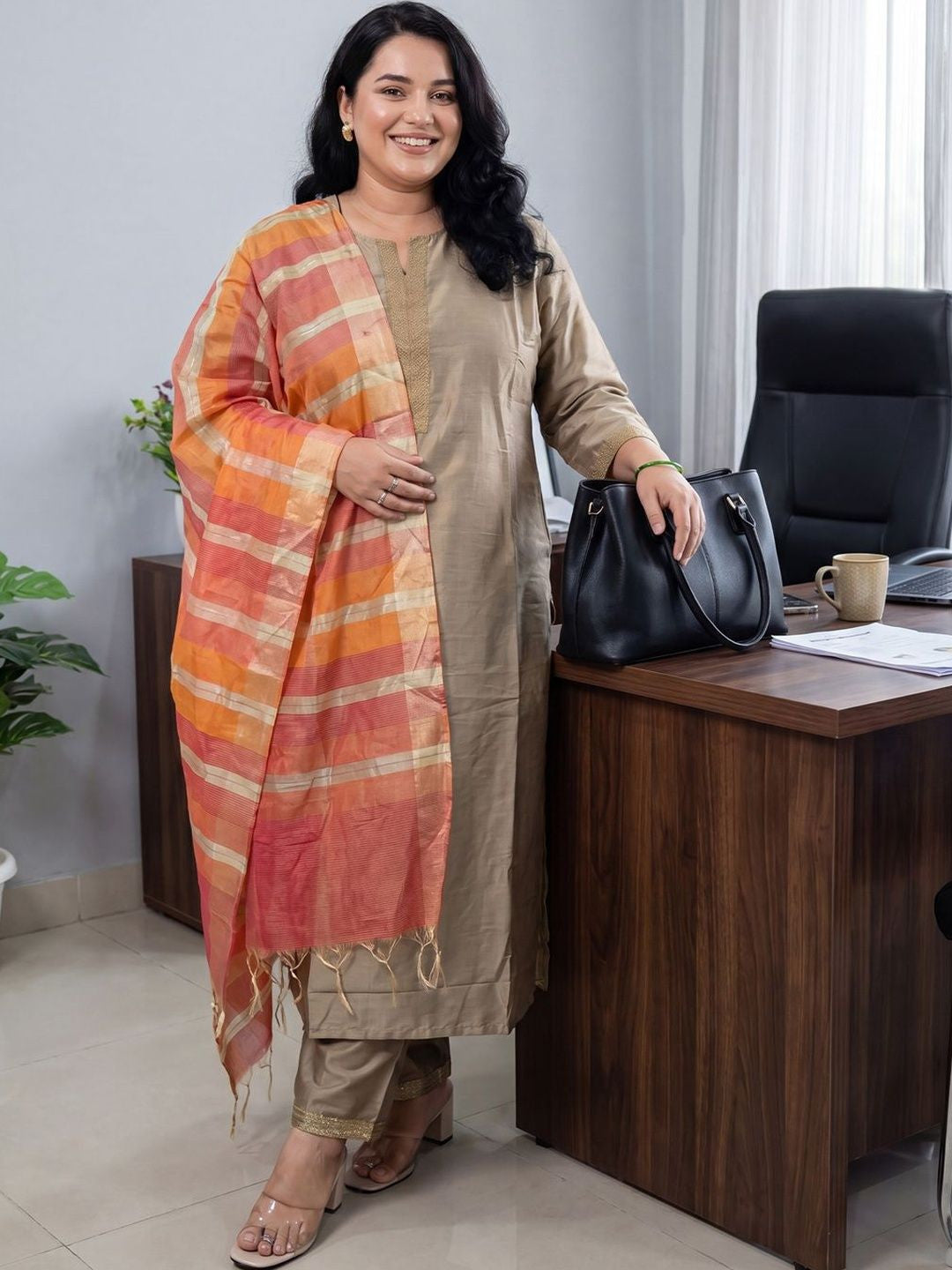 Women Regular Thread Work Kurta with Trousers & With Dupatta