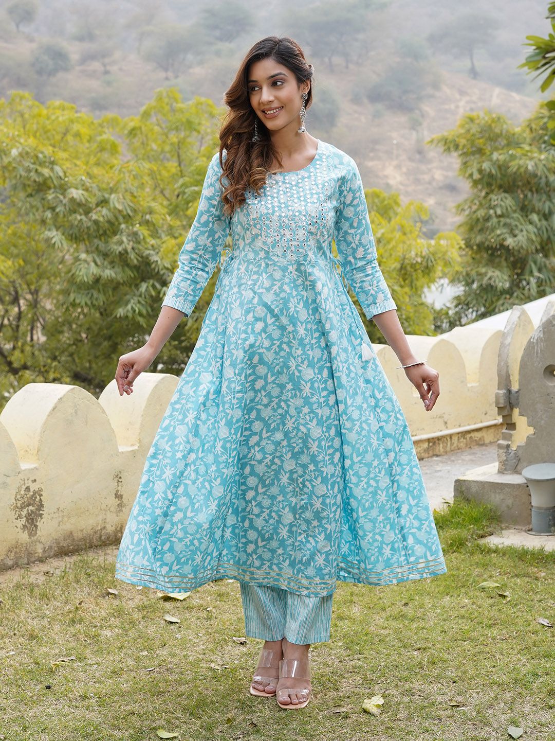Dhiyona KL Floral Printed Regular Mirror Work Pure Cotton Kurta with Trousers & With Dupatta