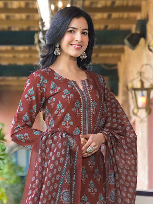 Dhiyona KL Floral Printed Regular Gotta Patti Straight Kurta with Trousers & Dupatta