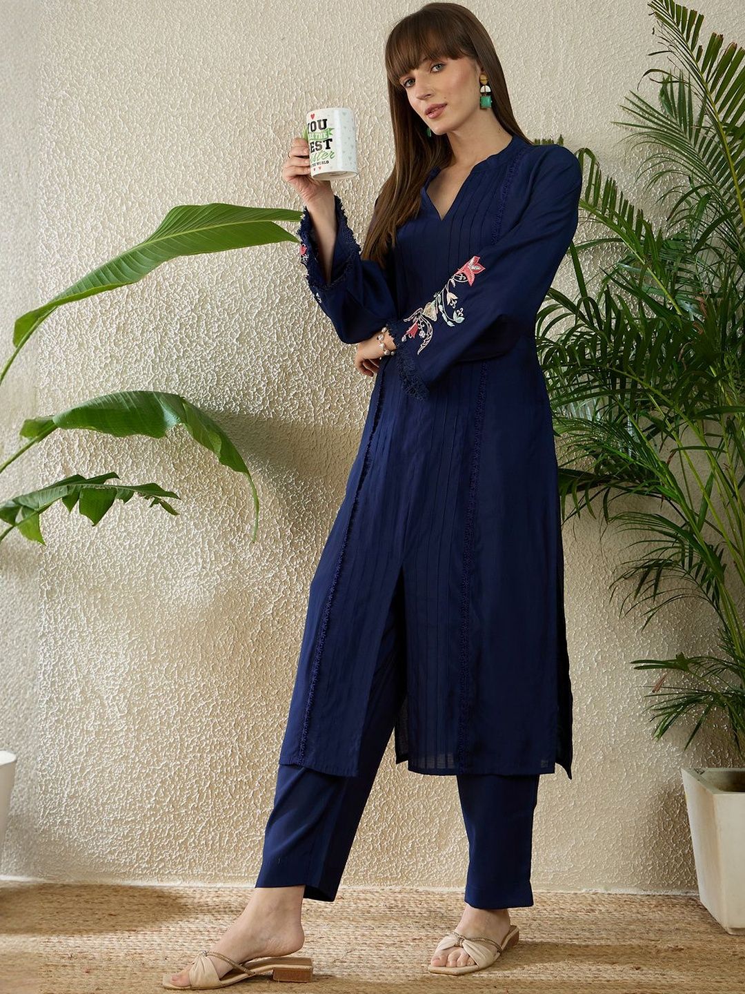 Dhiyona IE Embroidered Mandarin Collar-Neck Top With Trouser