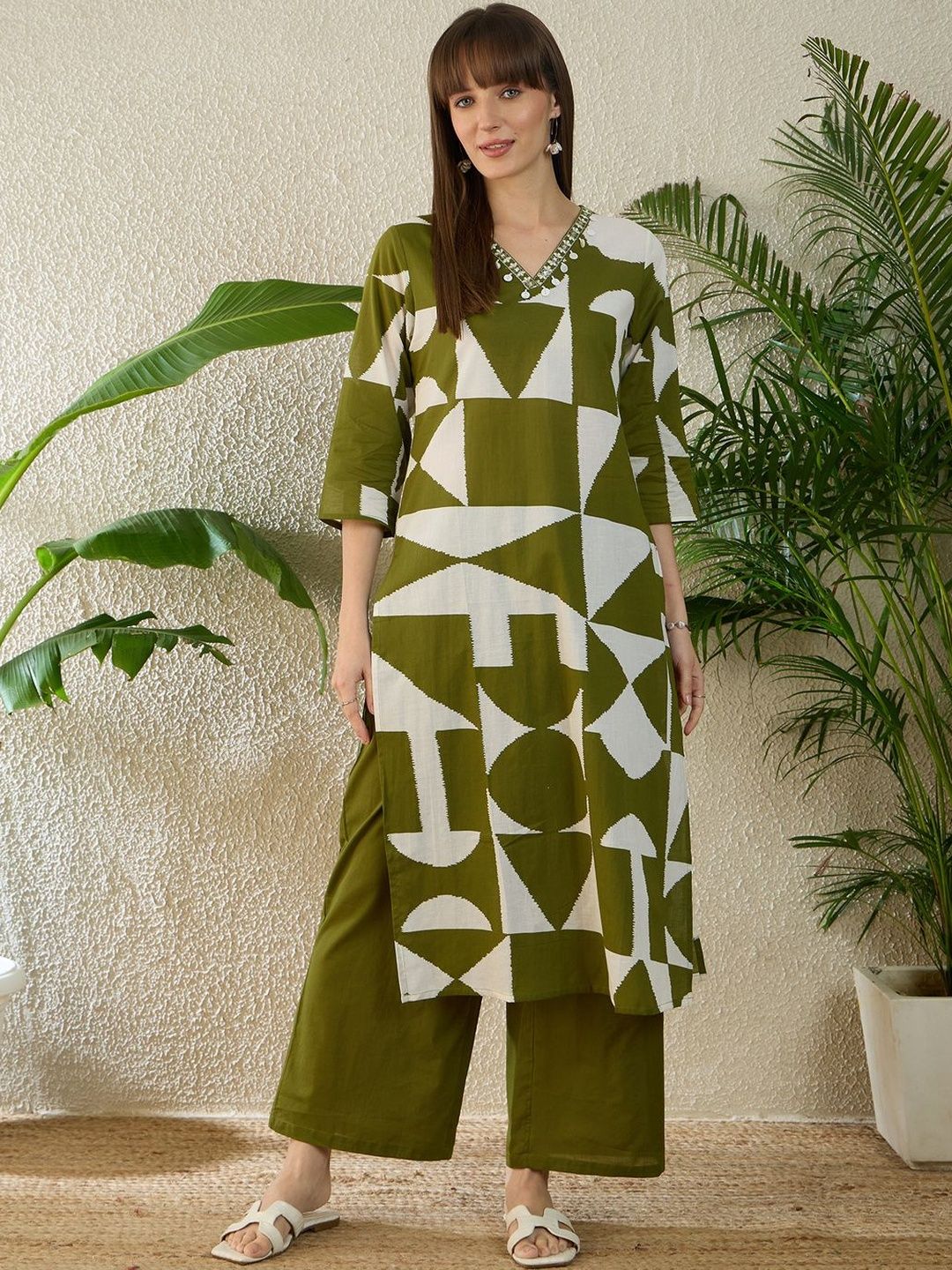Dhiyona IE Printed V-Neck Pure Cotton Top With Trousers