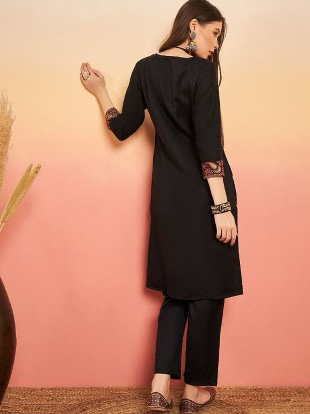 Embroidered Round Neck Kurta & Trousers Kurta Sets