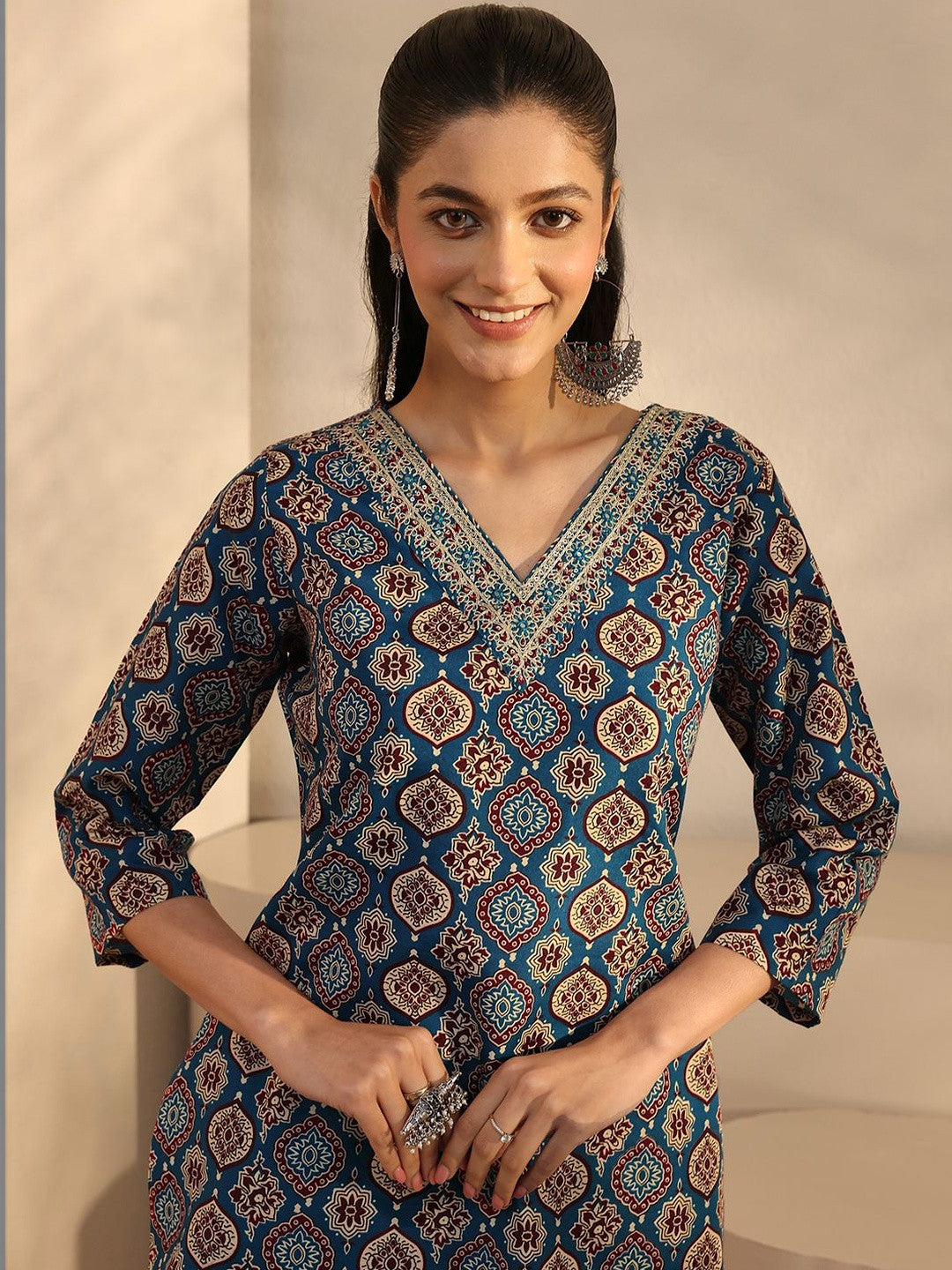 Women Ethnic Motifs Printed Regular Thread Work Kurta with Trousers & With Dupatta