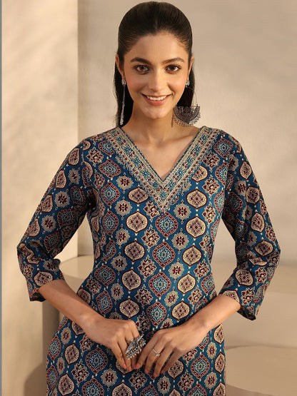 Women Ethnic Motifs Printed Regular Thread Work Kurta with Trousers & With Dupatta