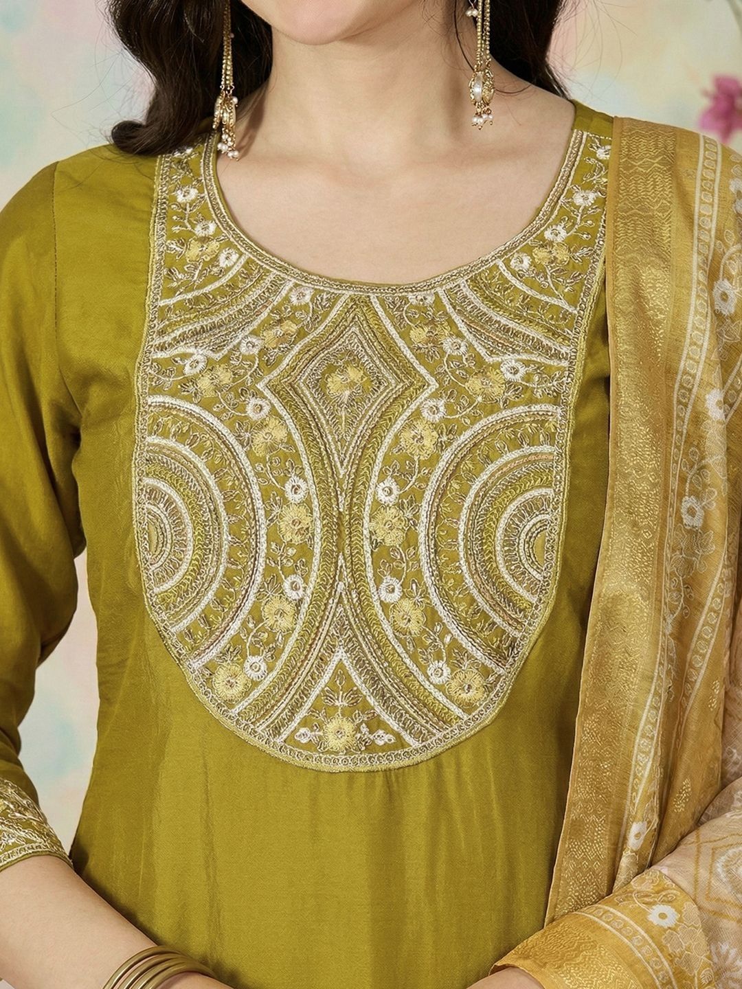Dhiyona CH Women Ethnic Motifs Embroidered Regular Thread Work Kurta with Trousers & With Dupatta