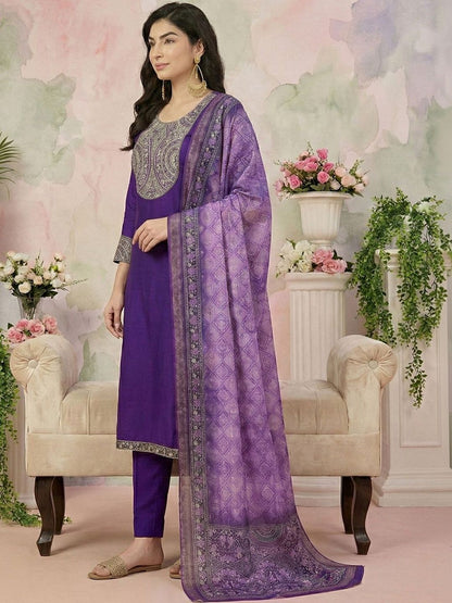 Dhiyona CH Women Ethnic Motifs Embroidered Regular Thread Work Kurta with Trousers & With Dupatta