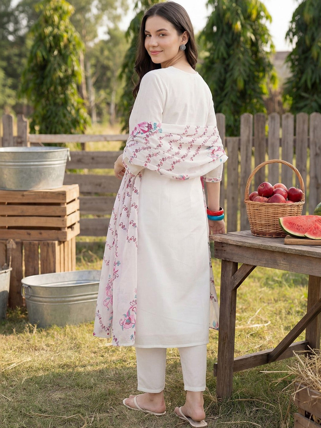 Women Floral Embroidered Regular Thread Work Pure Cotton Kurta with Trousers & With Dupatta