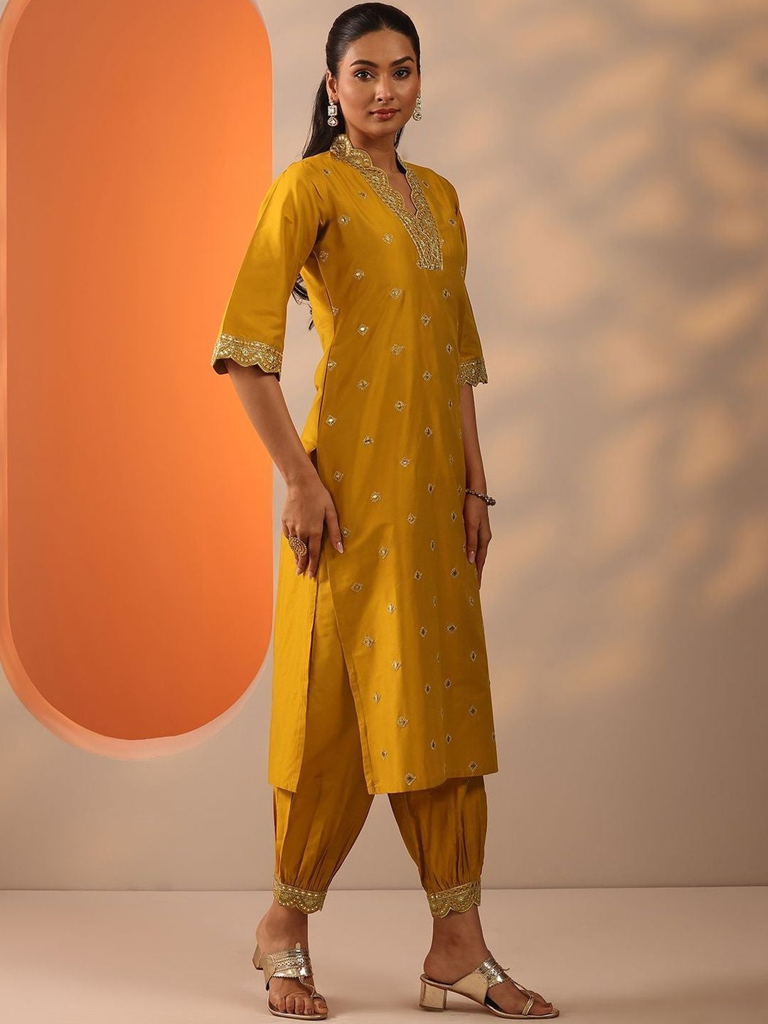 Women Ethnic Motifs Embroidered Regular Sequinned Kurta with Salwar