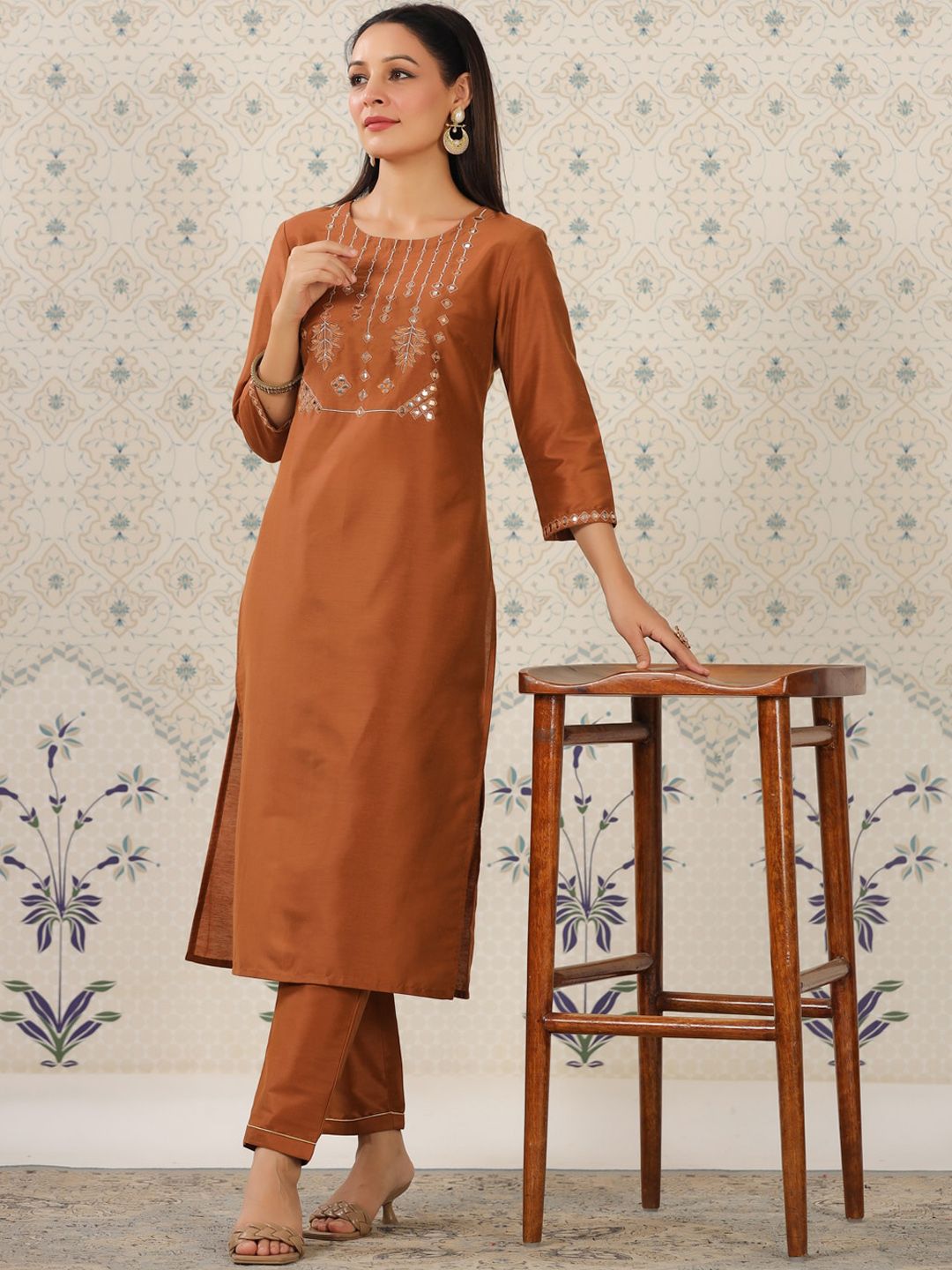 Dhiyona OD  Geometric Embroidered Mirror Work Kurta With Trousers