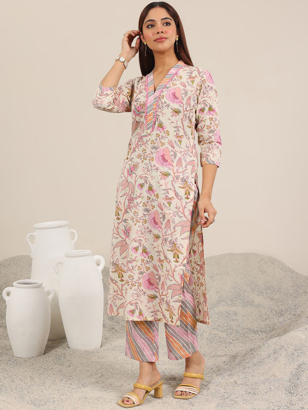 Floral Printed V-Neck Straight Kurta With Trouser