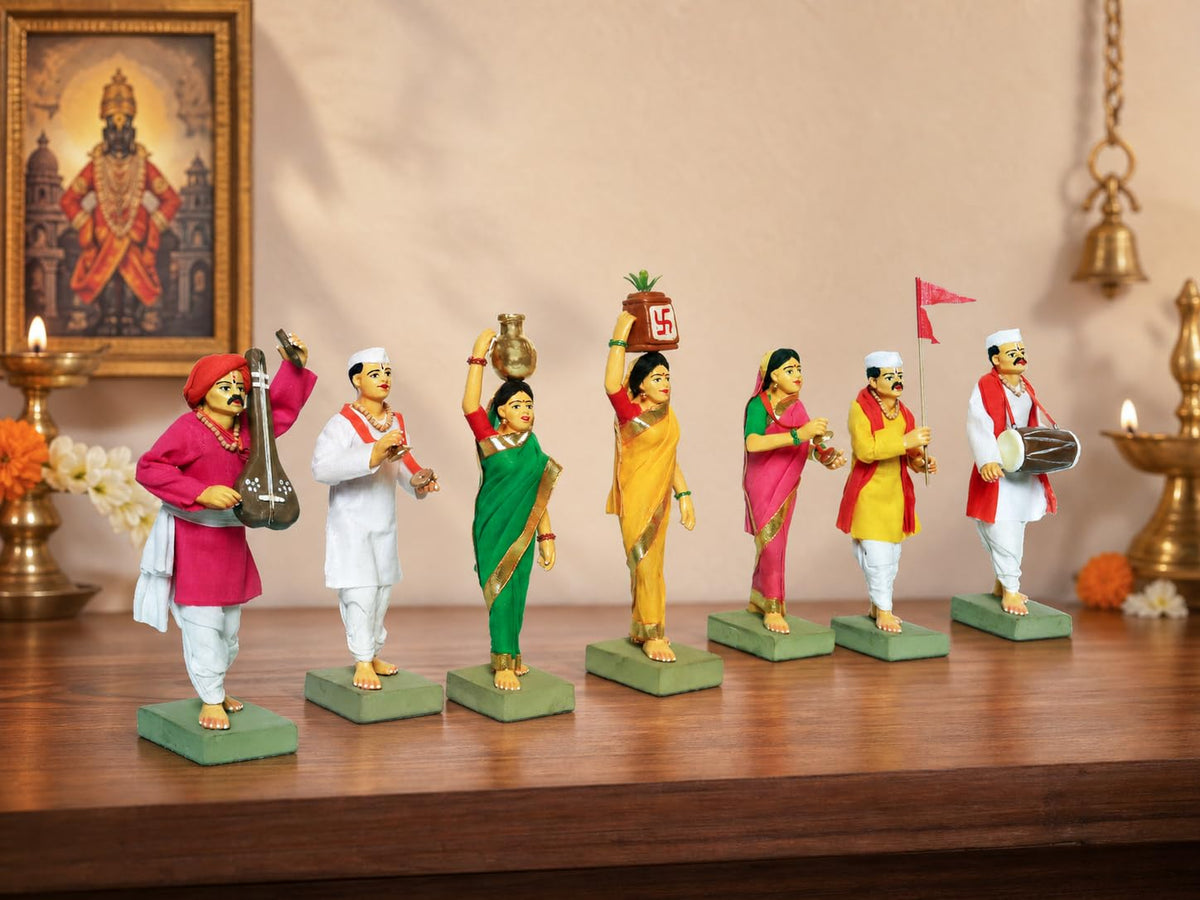 Niharika Collections Handmade Terracotta Clay Idols 6 Inch Clay Figurines Set of 7 | Traditional Handcrafted Pandharpur Warkari for Home Mandir, Navratri Decor, Golu and Gifting