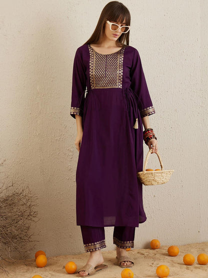 Yoke Design Regular Kurta with Trousers