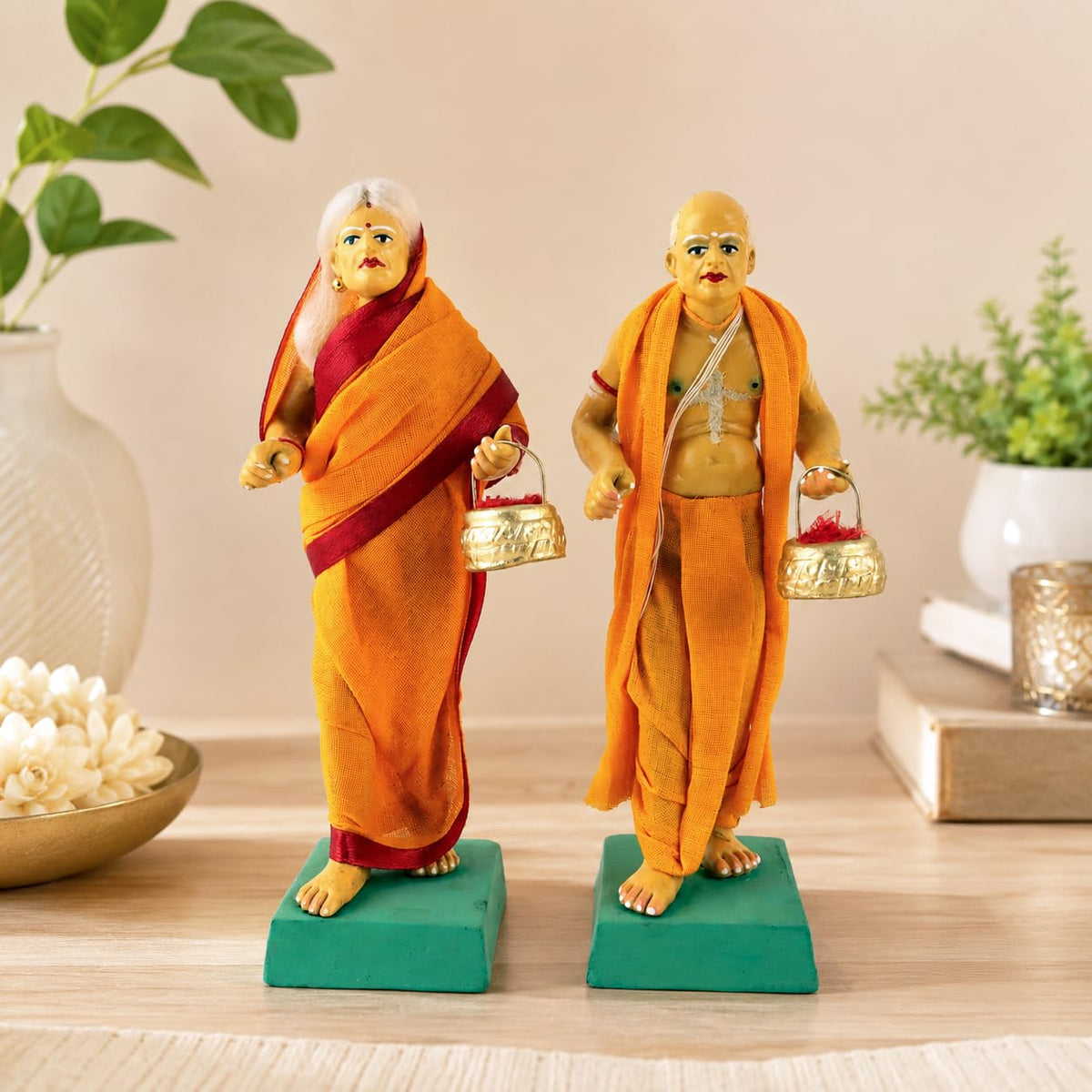 Niharika Collections Krishnanagar Handmade Clay Human Figure Gift & Décor (Indian Postman Daakiya), 6 cm , 4.5 cm, Multicolor