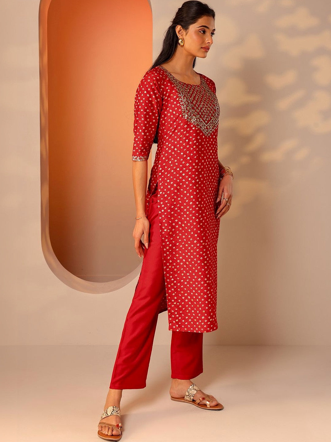 Women Ethnic Motifs Printed Regular Kurta with Trousers & With Dupatta