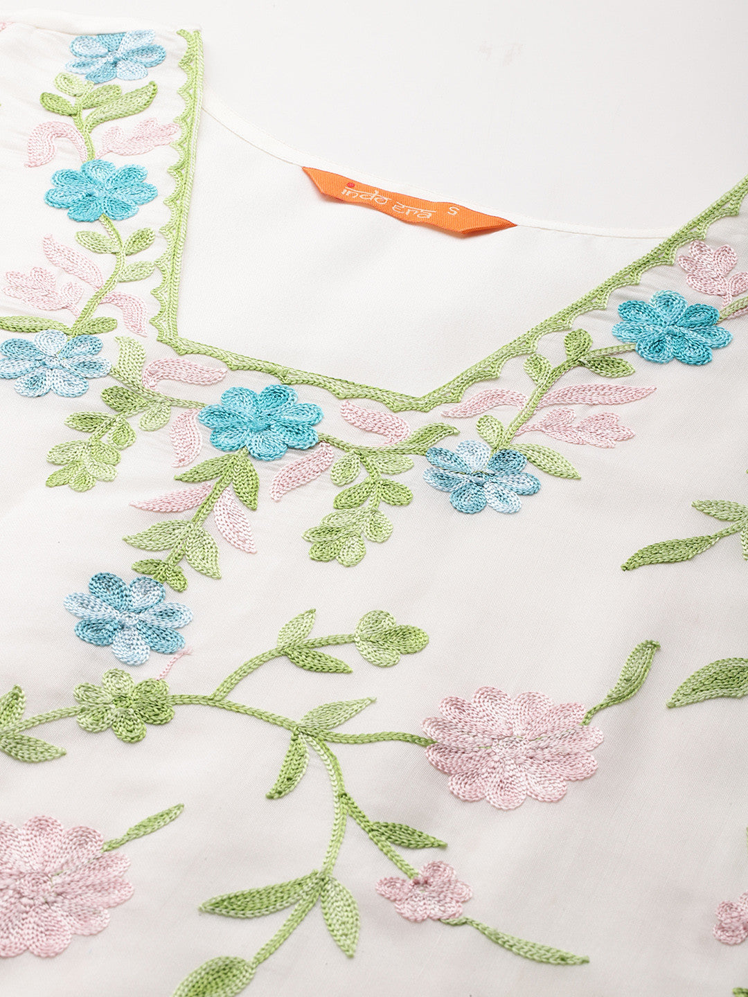 Women Floral Embroidered Thread Work Kurta With Trousers & Dupatta